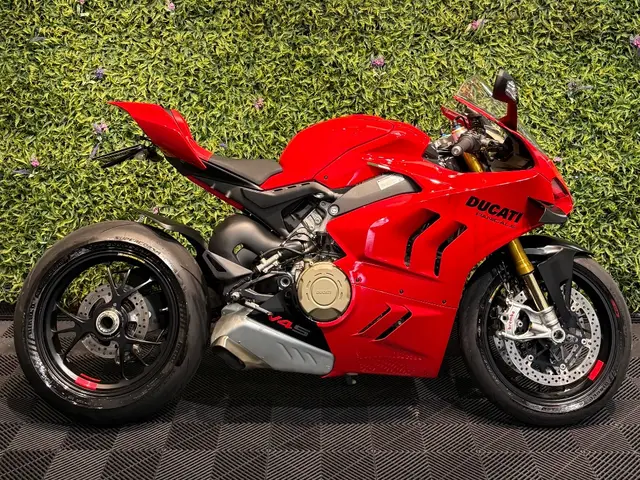 Moto Ducati Panigale 2023 V4 S