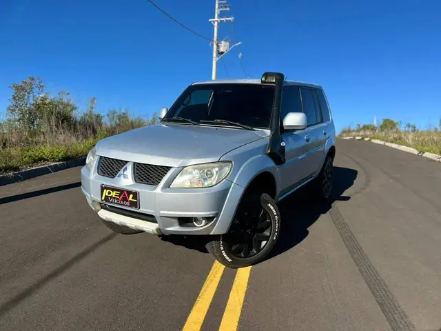 Carro Mitsubishi Pajero TR4 2011 2.0/ 2.0 Flex 16V 4x4 Mec.