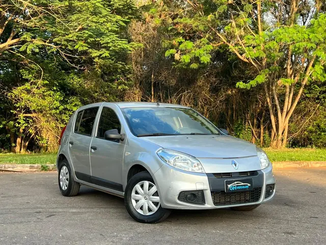 Carro Renault Sandero 2013 Authentique 1.0 16V (flex)