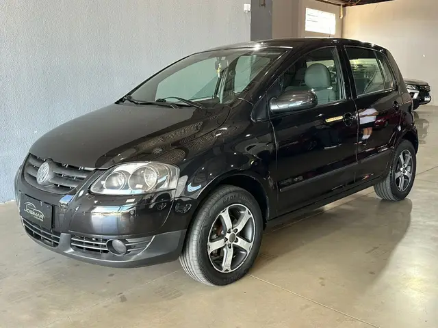 Carro Volkswagen Fox 2009 Trend 1.0 8V (Flex)