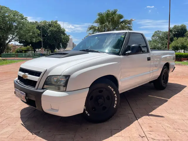 Carro Chevrolet S10 Cabine Simples 2011 S10 Advantage 4x2 2.4 (Flex) (Cab Simples)