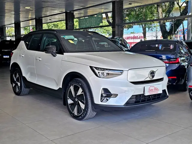 Carro Volvo XC40 2024 Recharge Plus (Elétrico)
