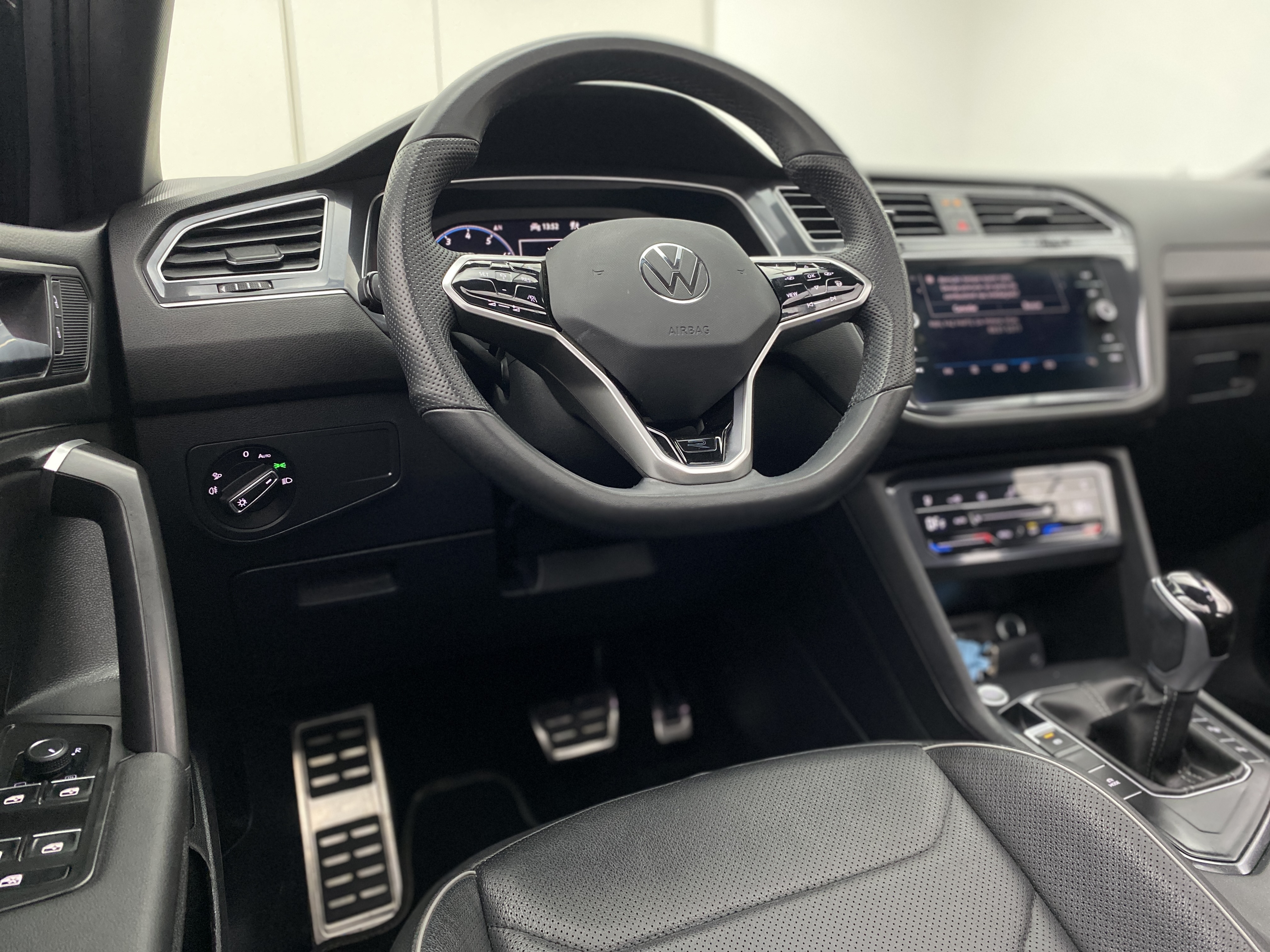 VW - Volkswagen-Tiguan-Allspace R-Line 2.0 TSi