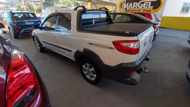 Carro Fiat Strada 2020 Freedom 1.4 CD (Flex)