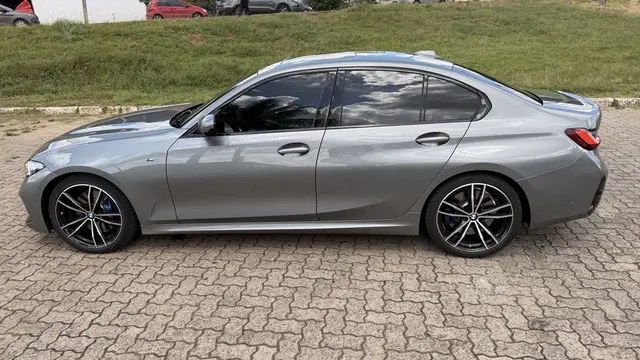 Carro BMW 320i 2024 M Sport 2.0 Turbo (Aut.)