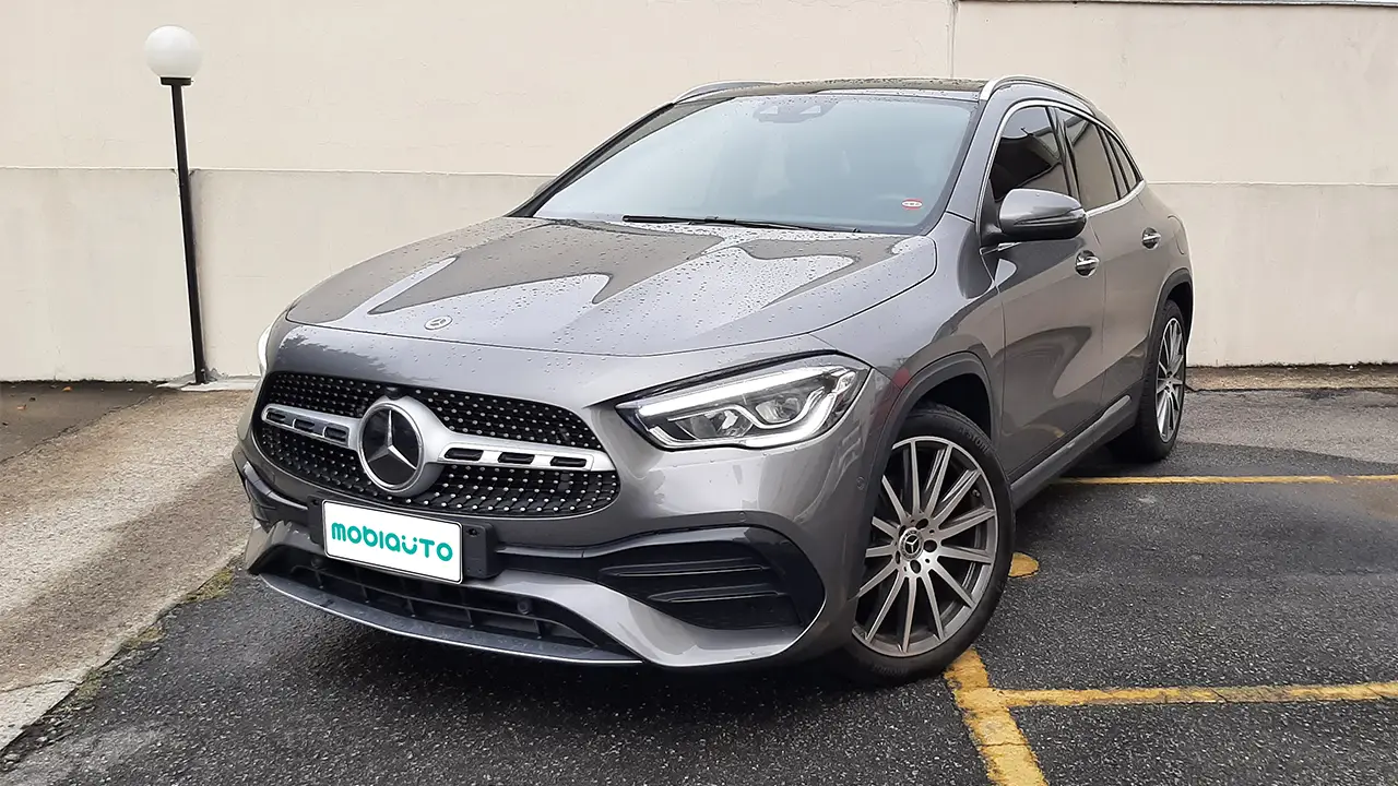 Mercedes-Benz GLA 200