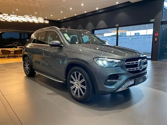 Carro Mercedes-Benz GLE 450d 2025 GLE-450 4MATIC 3.0 SUV V6 Diesel (Híb)