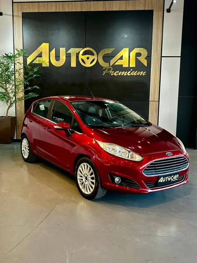 Carro Ford Fiesta Hatch 2016 1.6 (Flex)