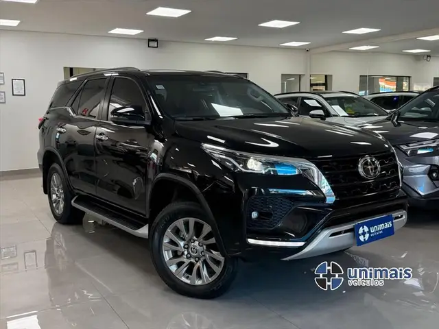 Carro Toyota SW4 2024 SRX 2.8 Turbodiesel 4x4 (Aut.) (5 Lugares)