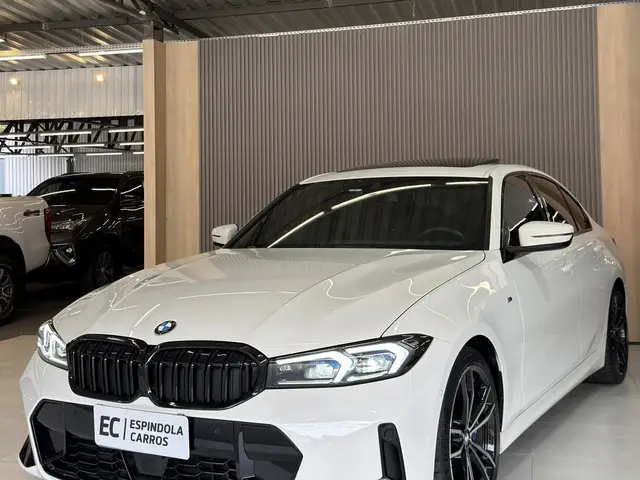 Carro BMW 320i 2024 M Sport 2.0 Turbo (Aut.)