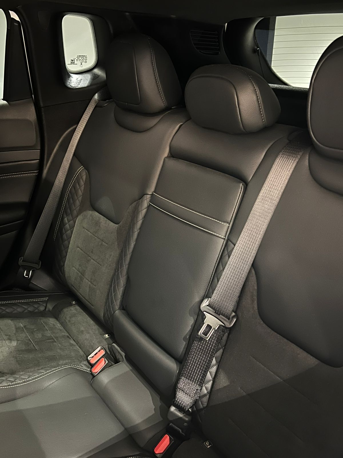 Jeep-Compass-Blackhawk