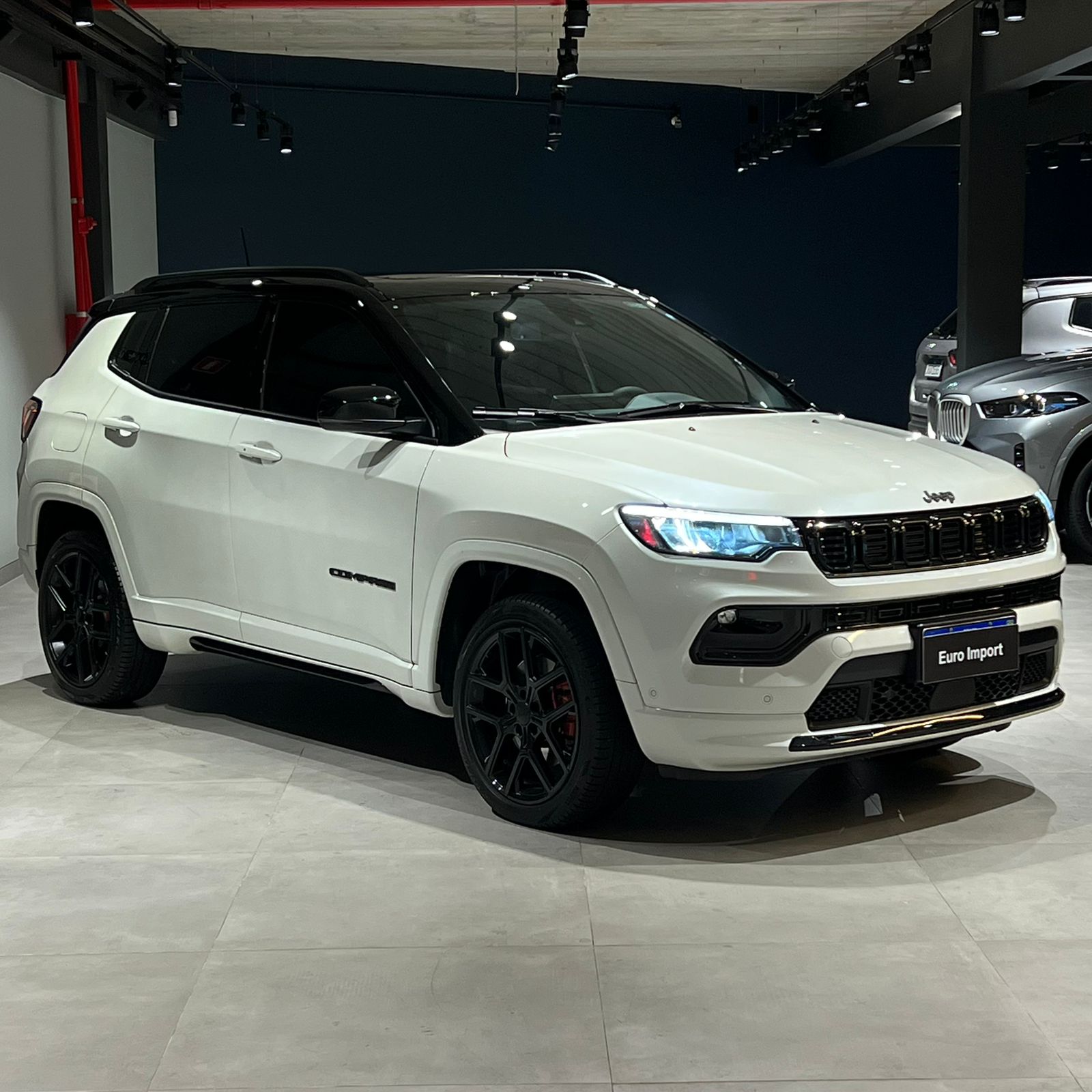 Jeep-Compass-Blackhawk