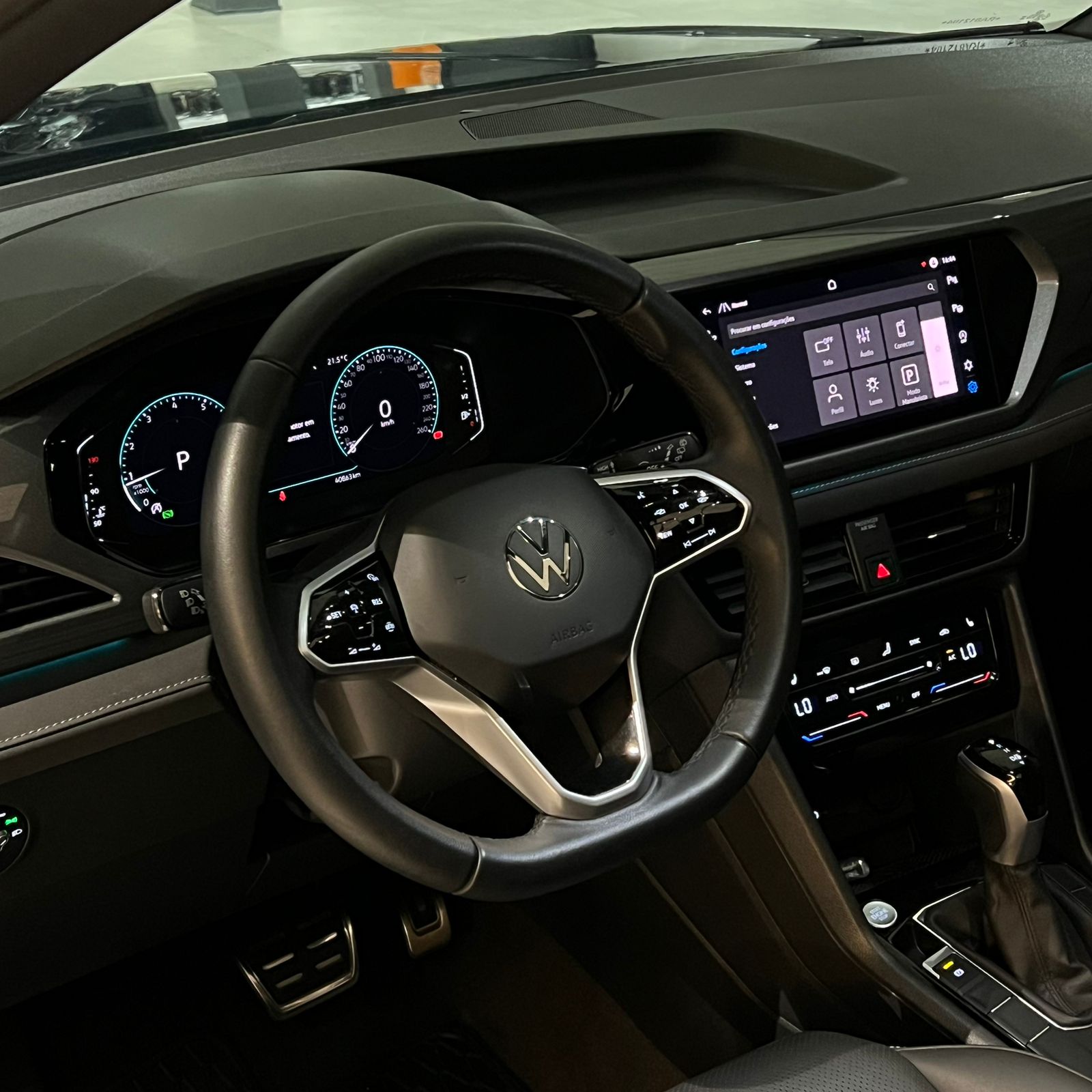 Volkswagen-Taos-Highline 1.4 TSI