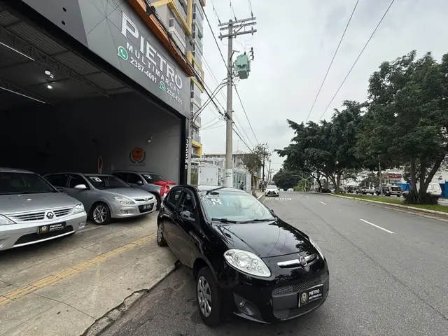 Carro Fiat Palio 2014 Attractive 1.4 8V (Flex)