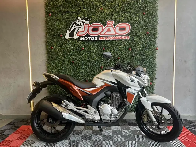 Moto Honda CB 250F Twister 2017 Standard