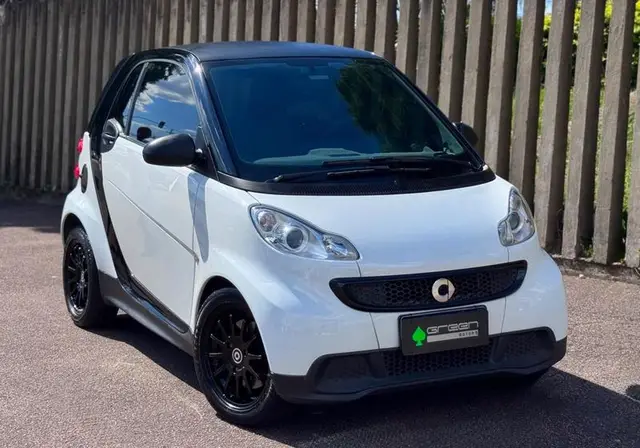 Carro Smart Fortwo Coupe 2014 fortwo 1.0 MHD Coupé