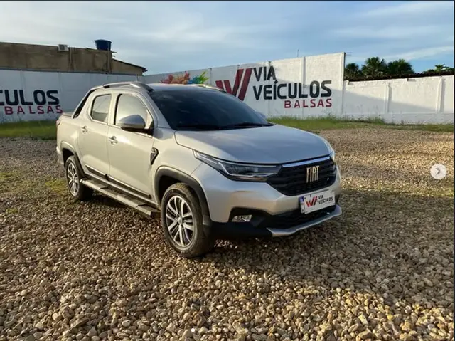 Carro Fiat Strada 2023 Volcano 1.3 CD (Flex)