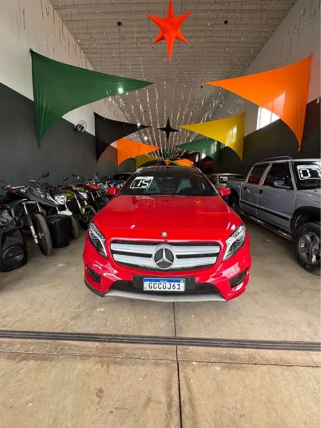 Carro Mercedes-Benz GLA 250  2015 GLA 250 Vision