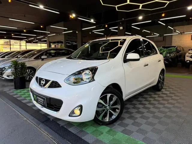 Carro Nissan March 2017 1.6 16V SL CVT (Flex)