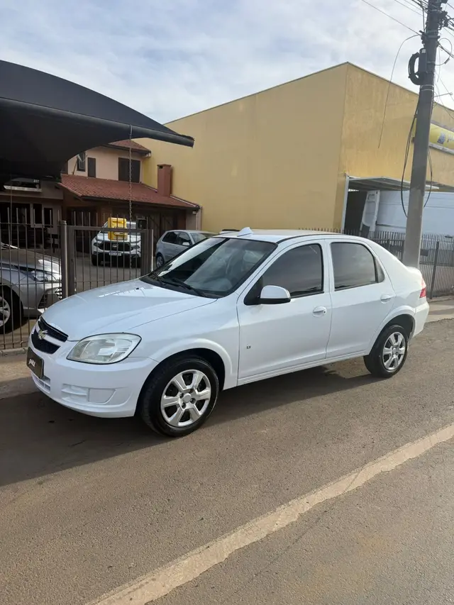 Carro Chevrolet Prisma 2012 Maxx/ LT 1.4 (Flex)