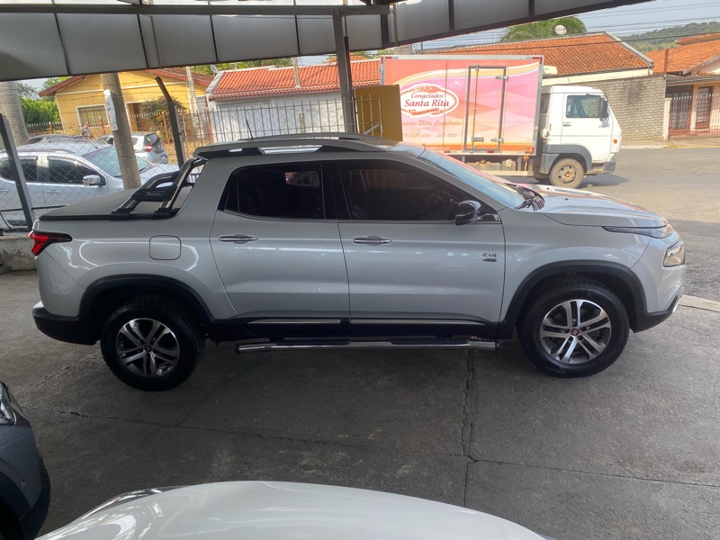 Fiat Toro Volcano 2.0 diesel AT9 4x4