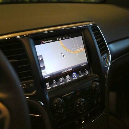 2015 jeep grand cherokee navigation system