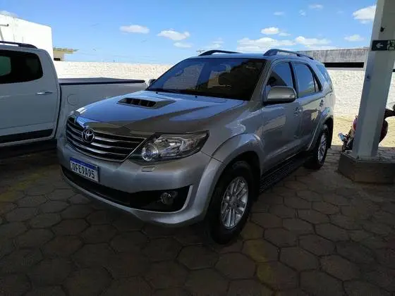 Carro Toyota Hilux SW4 2014 3.0 TDI 4x4 SRV 7L