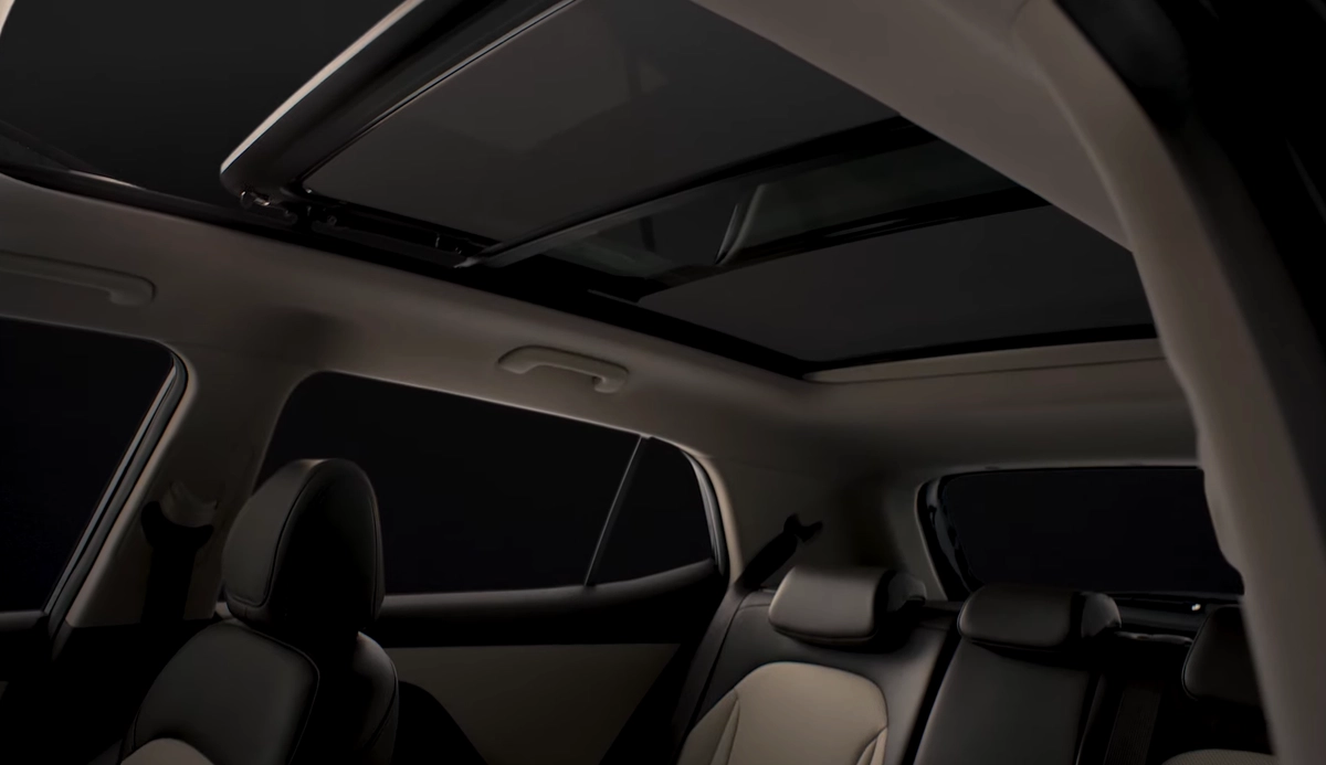 Marca sul-coreana divulga novo teaser com mais detalhes do SUV compacto, que chega às lojas no fim deste ano