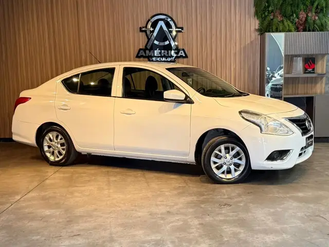Carro Nissan Versa 2016 1.0 12V S (Flex)