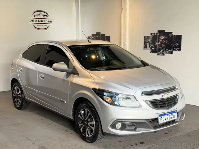 Carro Chevrolet Onix 2015 1.4 LTZ SPE/4 (Aut)