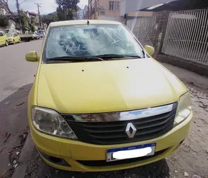 Renault Logan 2013 Expression 1.0 16V (flex)