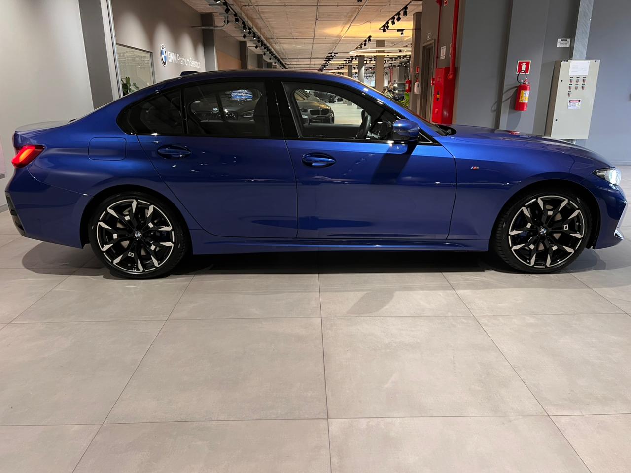 BMW-320i-M Sport 2.0 Turbo (Aut.)