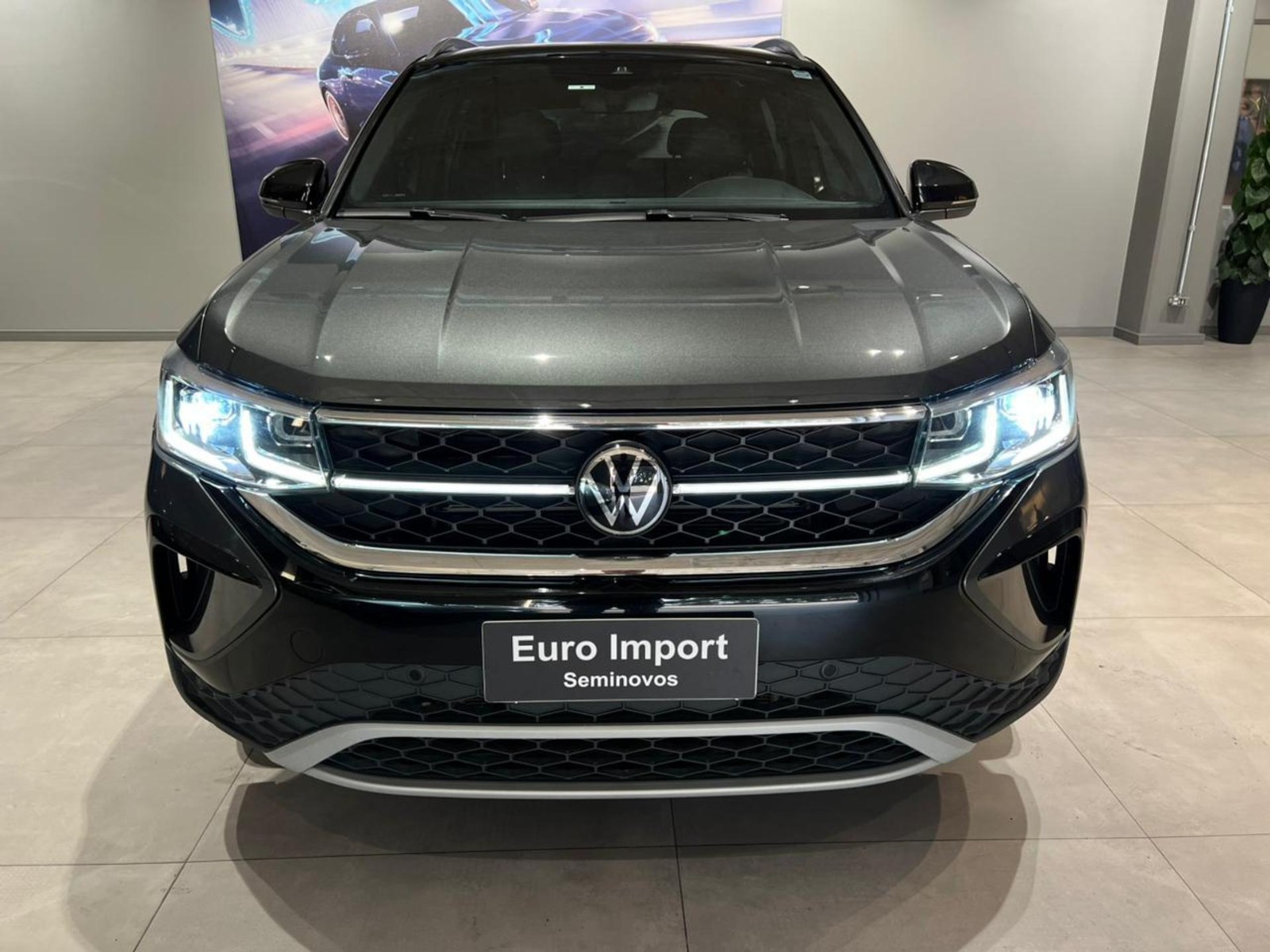 Volkswagen-Taos-Highline 1.4 TSI
