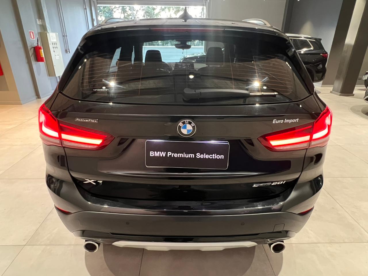 BMW-X1-sDrive20i X-Line 2.0 Turbo (Flex) (Aut)