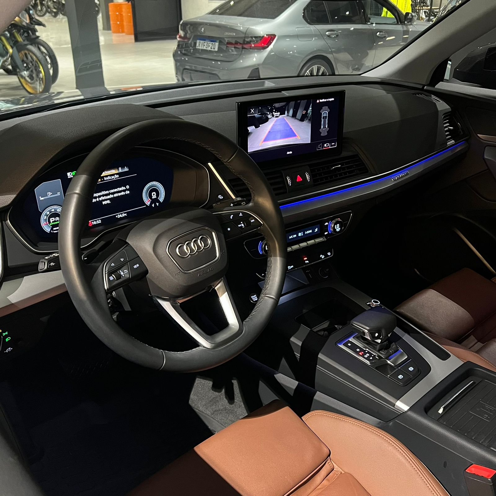 Audi-Q5-S-Line Black 2.0 TFSI Quat. S-Tronic