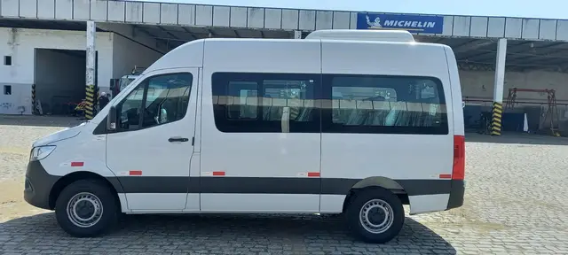 Carro Mercedes-Benz Sprinter 2022 VAN 416 CDI 15+1 (lugares) K42A UP5