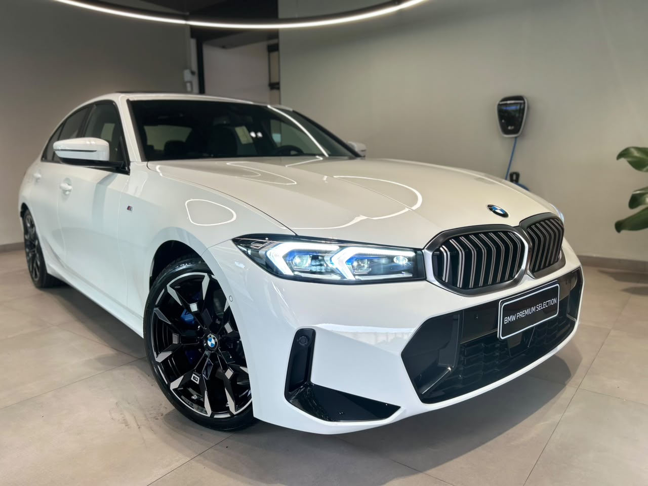 BMW-320i-M Sport 2.0 Turbo (Aut.)