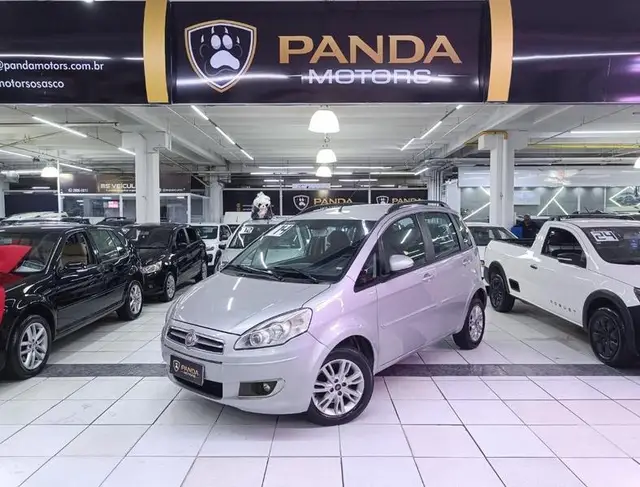 Carro Fiat Idea 2014 Attractive 1.4 8V (Flex)