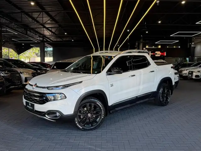 Carro Fiat Toro 2019 Volcano 2.0 diesel AT9 4x4