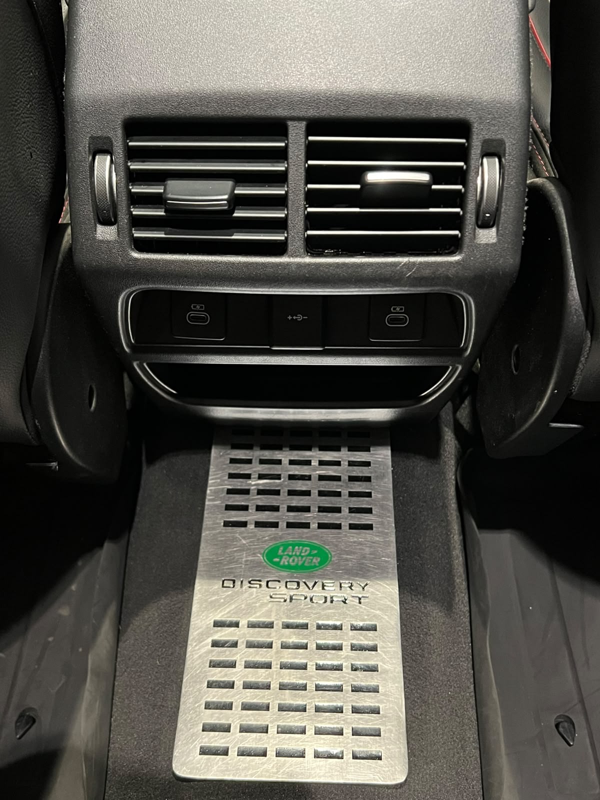 Land Rover-Discovery Sport-R-Dynamic SE 2.0 Turbo (Aut.)