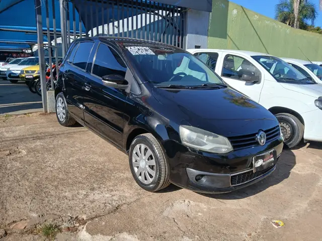 Carro Volkswagen Fox 2011 1.0 TEC (Flex) 2p