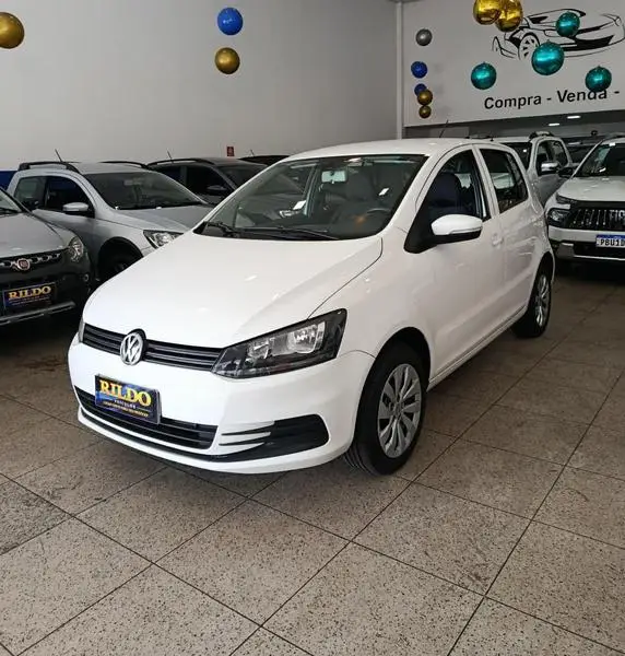 Carro Volkswagen Fox 2017 1.0 MPI Trendline (Flex)