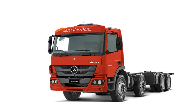 Carro Mercedes-Benz Atego 2022 3030/54 8X2