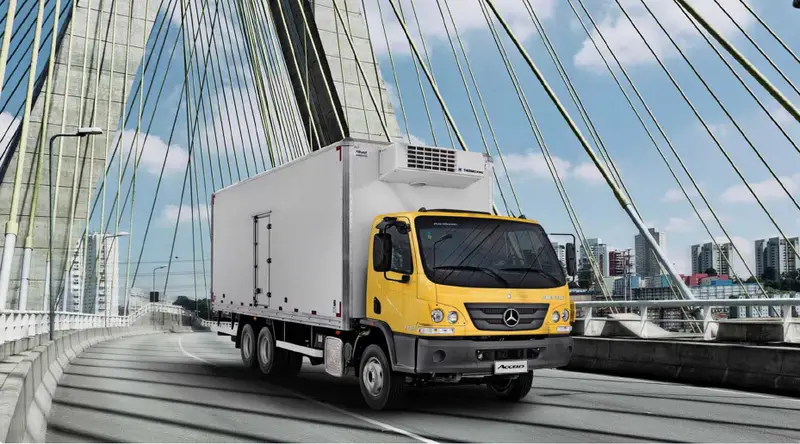 Mercedes-Benz Accelo 1317 6x2 2p (diesel)(E6)