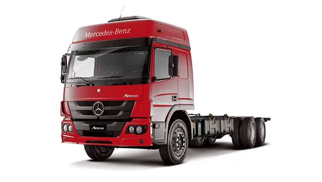 Carro Mercedes-Benz Atego 2023 Atego 3033 8x2 2p (diesel)(E6)