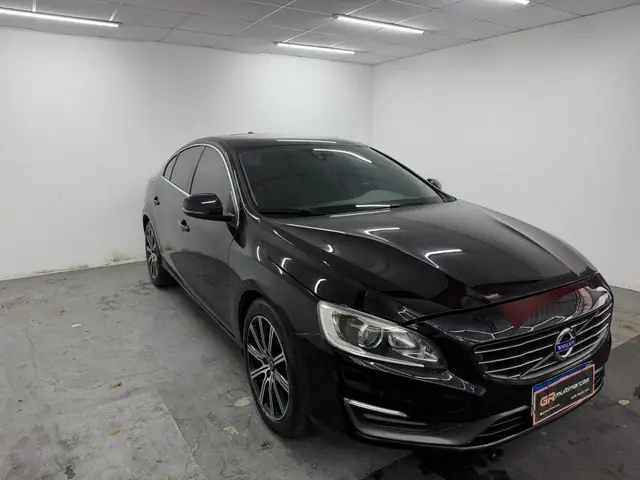 Carro Volvo S60 2015 2.0 T5 Drive-E Momentum