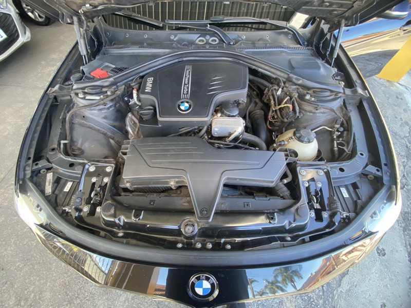 BMW 320i 320i 2.0
