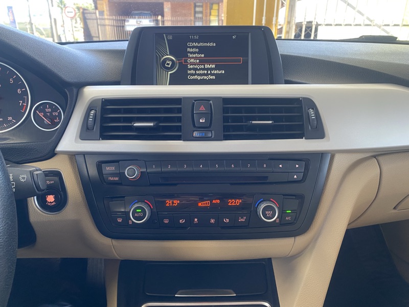BMW 320i 320i 2.0
