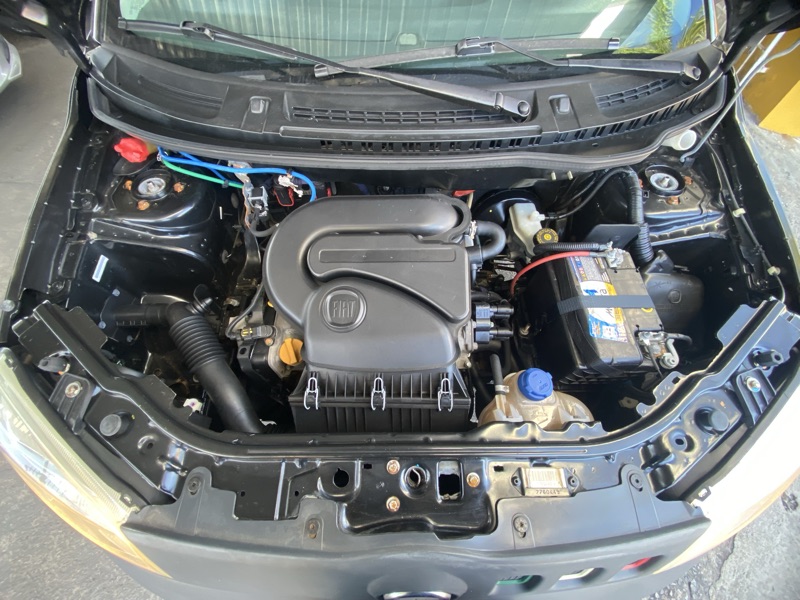 Fiat Uno Vivace 1.0 8V (Flex) 2p