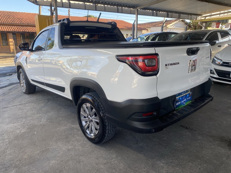 Fiat Strada Freedom 1.3 CS Plus (Flex)